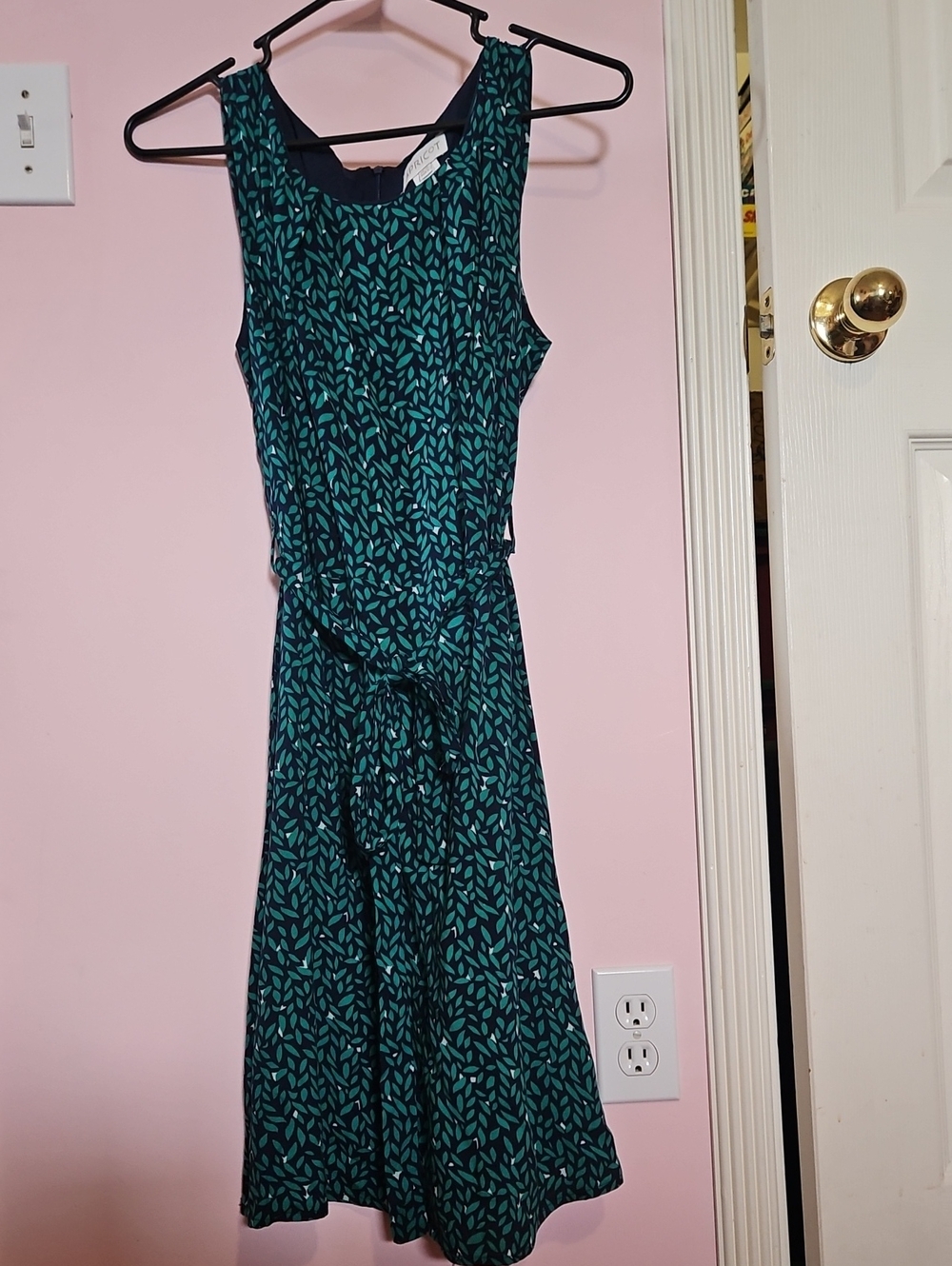 APRICOT Teal and Navy Leaf-Print Sleeveless Dress